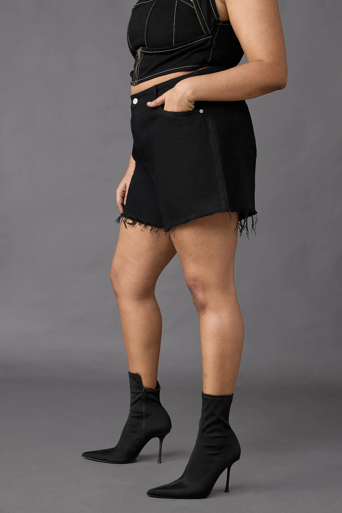 Curve Classic Black Shorts