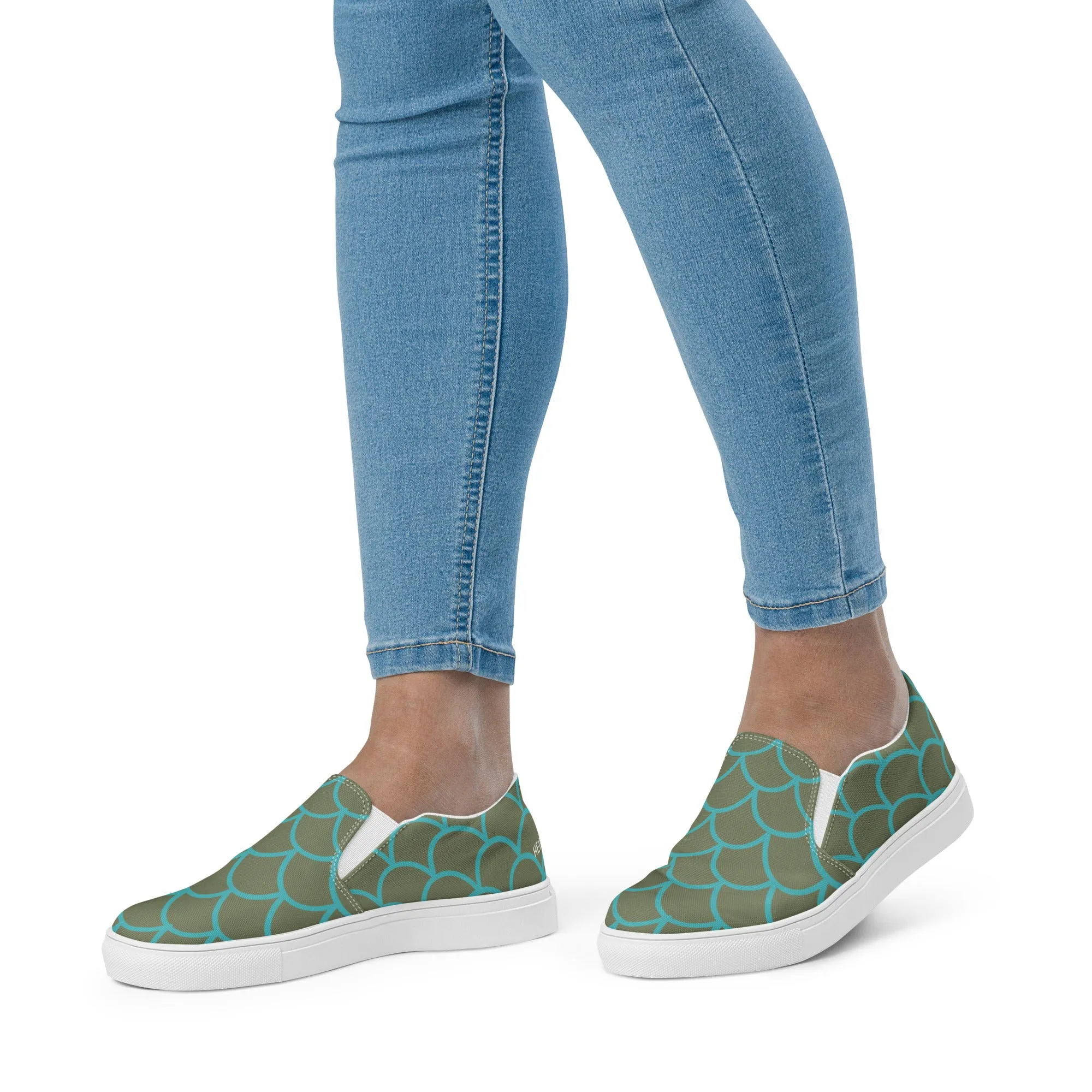 Green Mermaid Print Women's Slip Ons, Mermaid Scales Print Women’s Slip-On Canvas Shoes (US Size: 5-12)