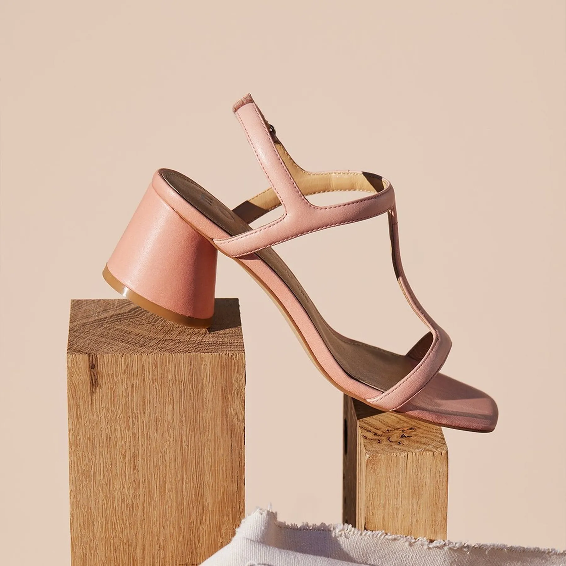 PETRAS LEATHER HEEL SANDAL