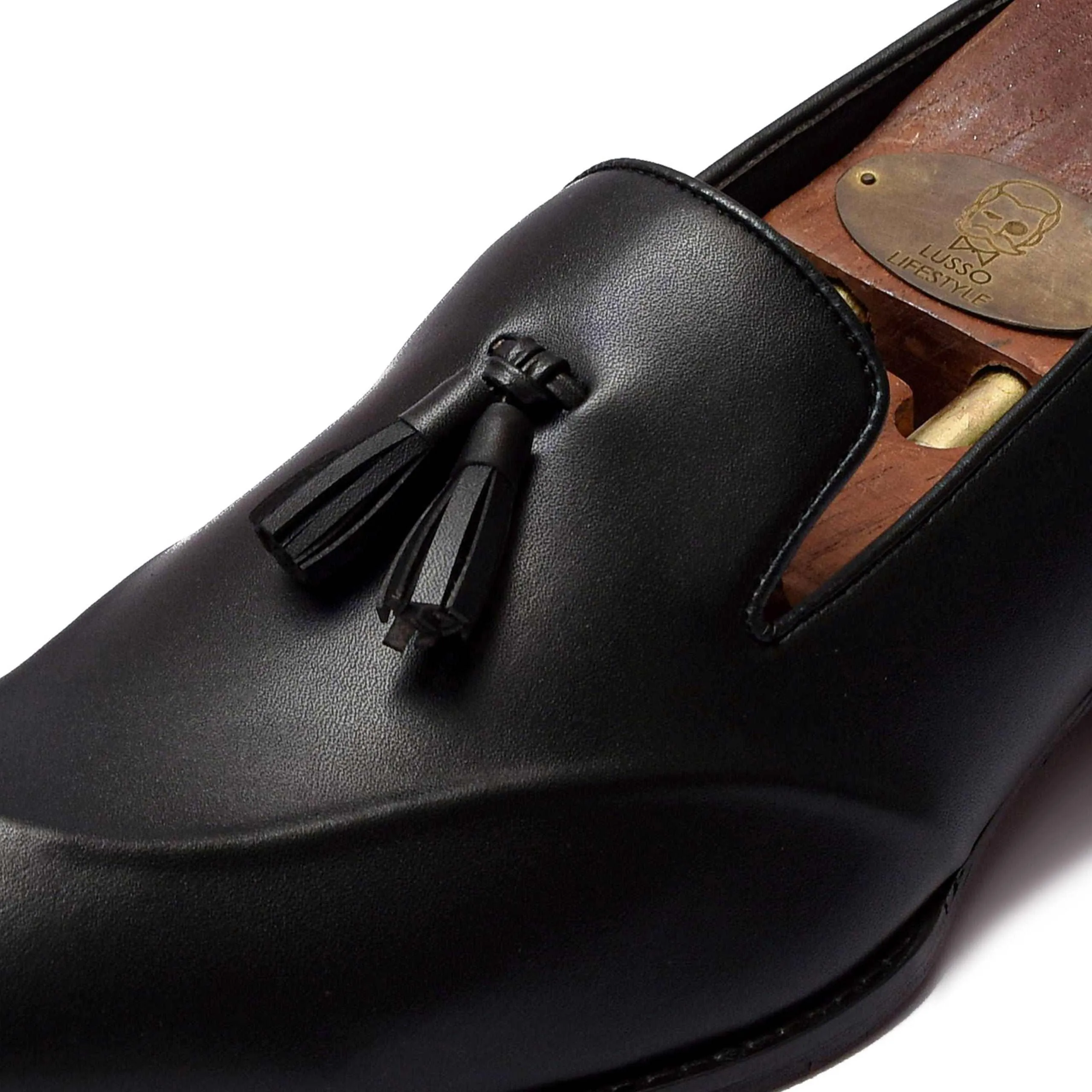 PINO | BLACK TASSEL SLIP-ON